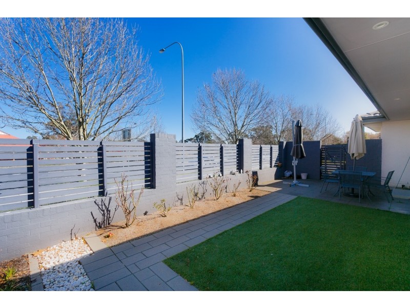 1/5 Brudenell Drive, Jerrabomberra NSW 2619