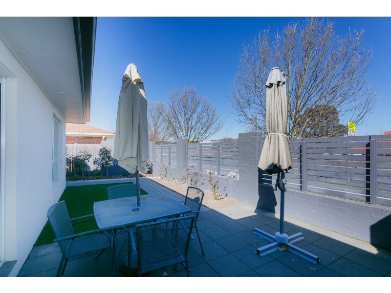 1/5 Brudenell Drive, Jerrabomberra NSW 2619