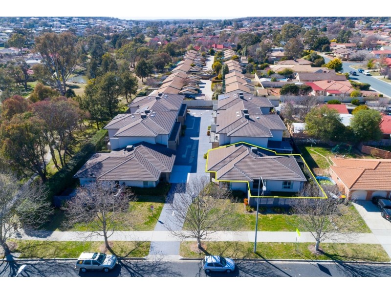 1/5 Brudenell Drive, Jerrabomberra NSW 2619