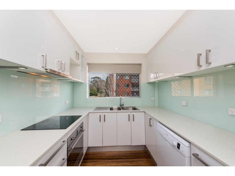 4/2 Booth Street, Queanbeyan NSW 2620