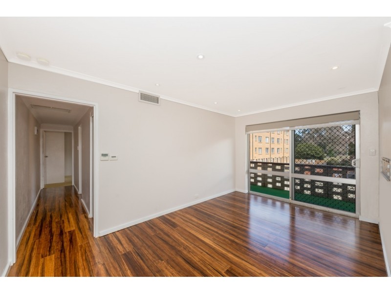 4/2 Booth Street, Queanbeyan NSW 2620