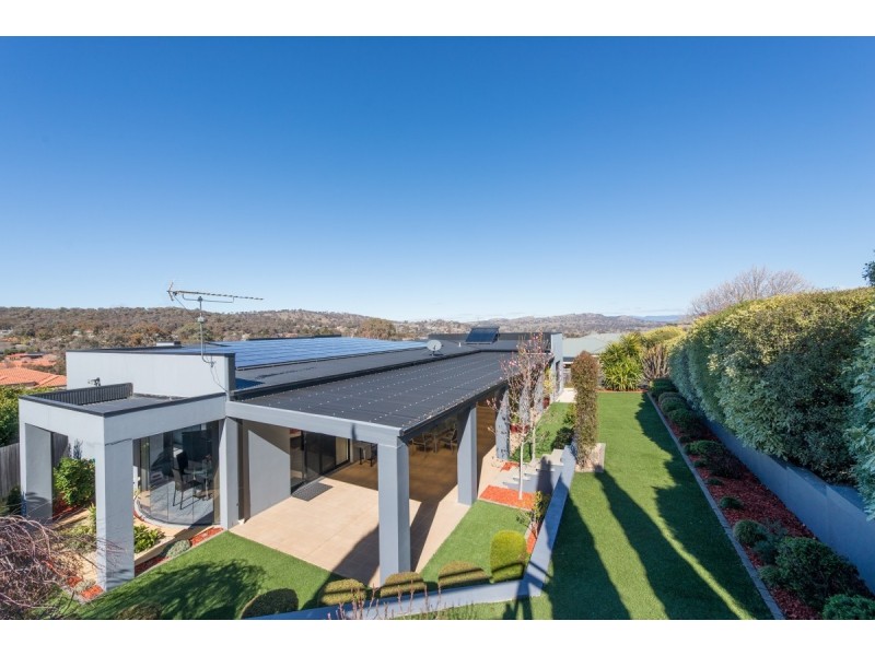 117 Halloran Drive, Jerrabomberra NSW 2619