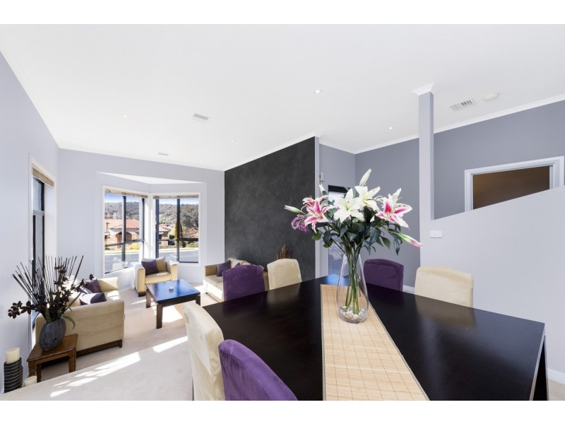 117 Halloran Drive, Jerrabomberra NSW 2619