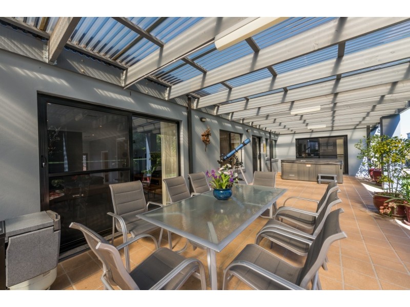 117 Halloran Drive, Jerrabomberra NSW 2619