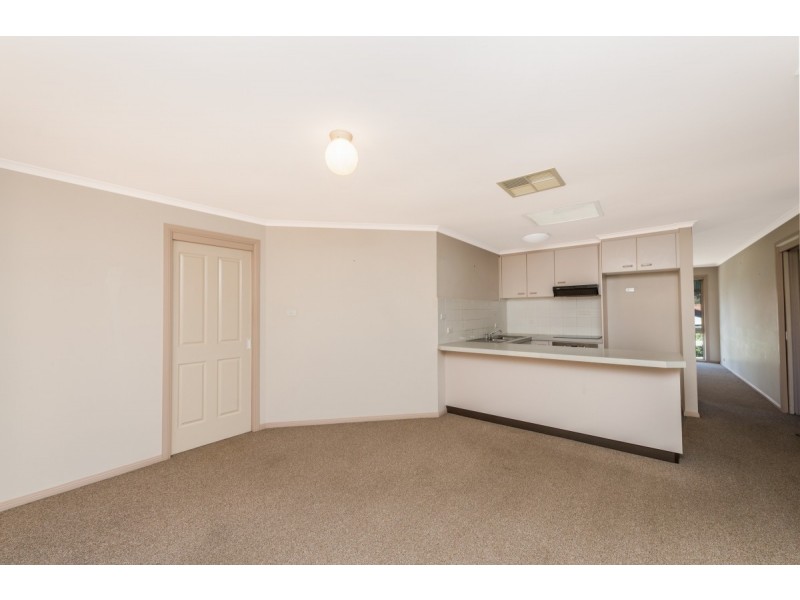 1/27 O’Hanlon Road, Queanbeyan NSW 2620