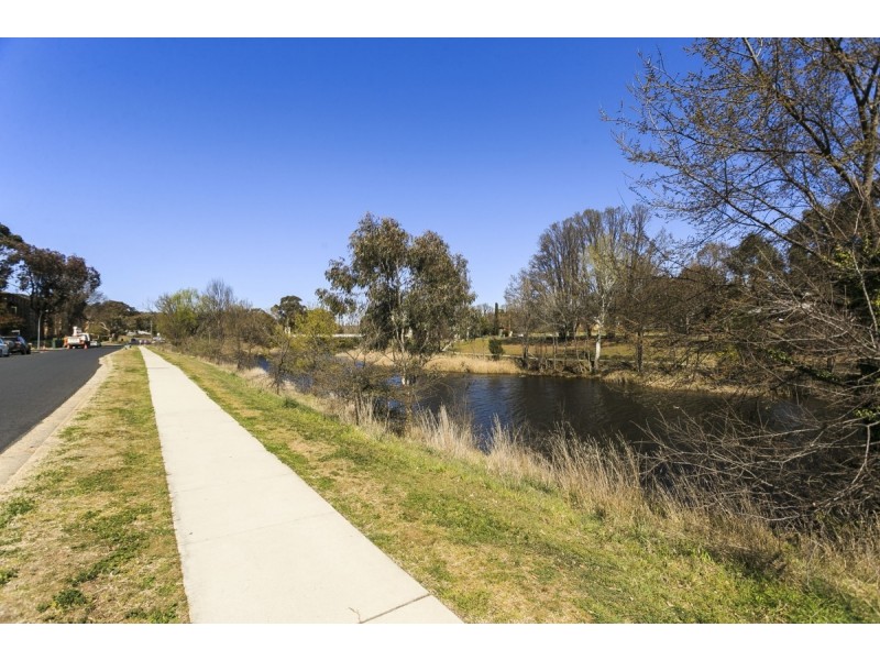 19/30 Trinculo Place, Queanbeyan NSW 2620