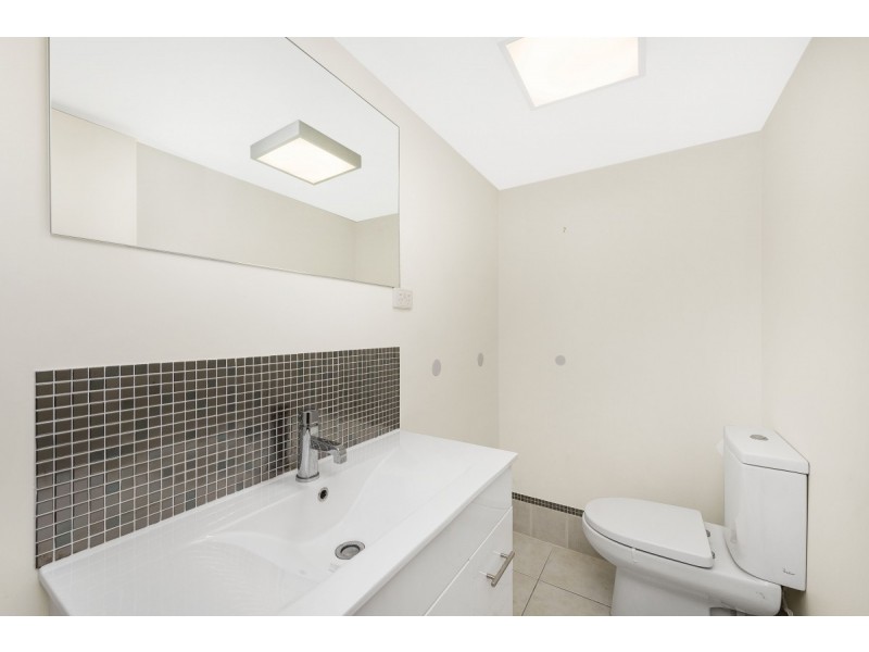 9 Bluestone Gardens, Jerrabomberra NSW 2619