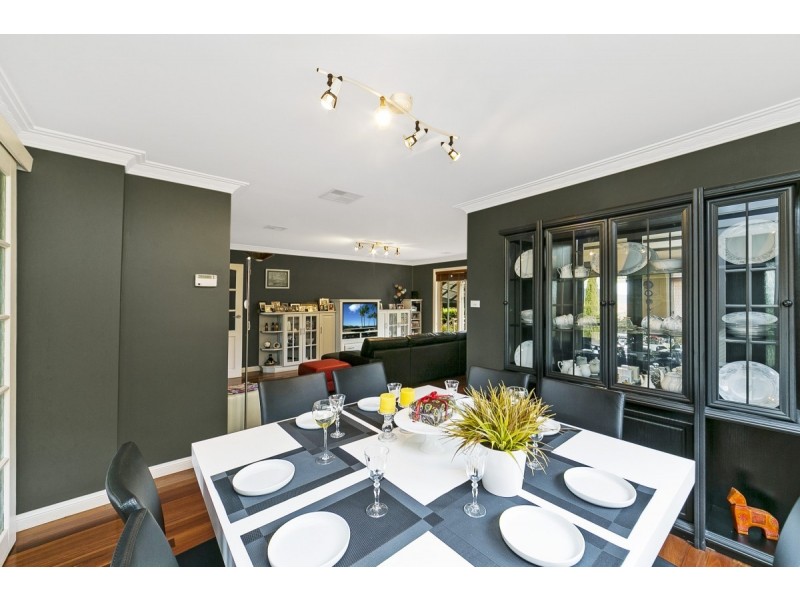 52 Sassafras Crescent, Queanbeyan NSW 2620