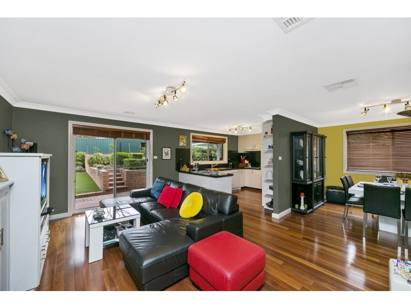 52 Sassafras Crescent, Queanbeyan NSW 2620