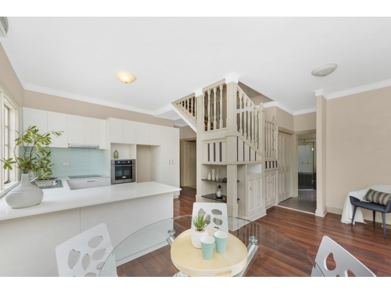 1/27 Ross Road, Queanbeyan NSW 2620