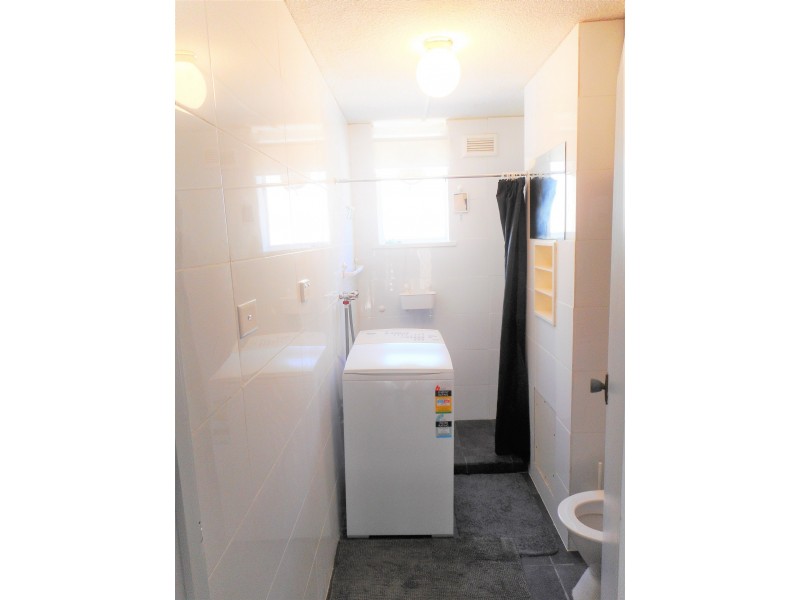 1/6 Stornaway Road, Queanbeyan NSW 2620