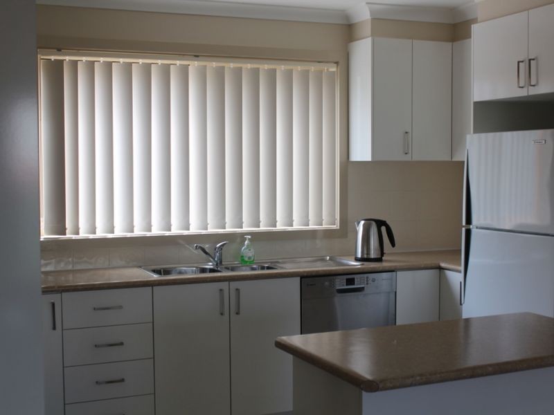 2/11 Adams Street, Queanbeyan NSW 2620