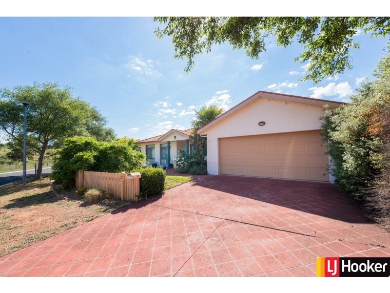 27 Bayside Court, Jerrabomberra NSW 2619