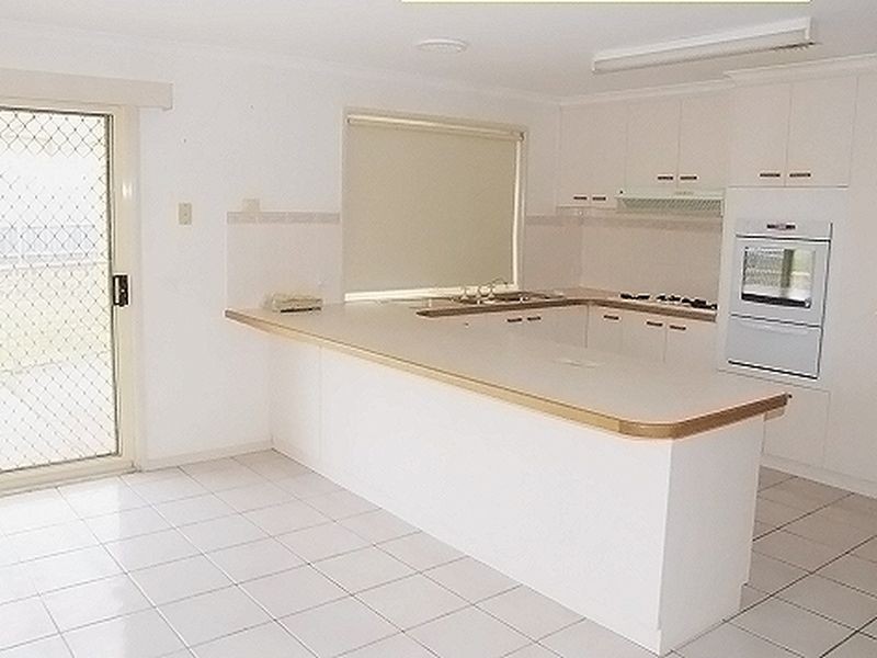 31 Franklin Court, Jerrabomberra NSW 2619