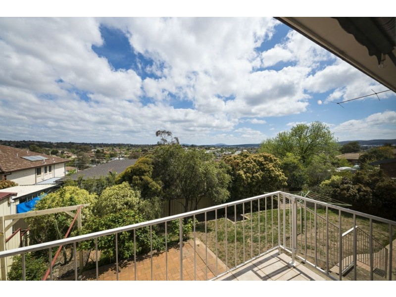 24 Pindari Crescent, Queanbeyan NSW 2620