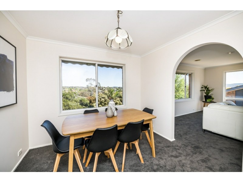 24 Pindari Crescent, Queanbeyan NSW 2620