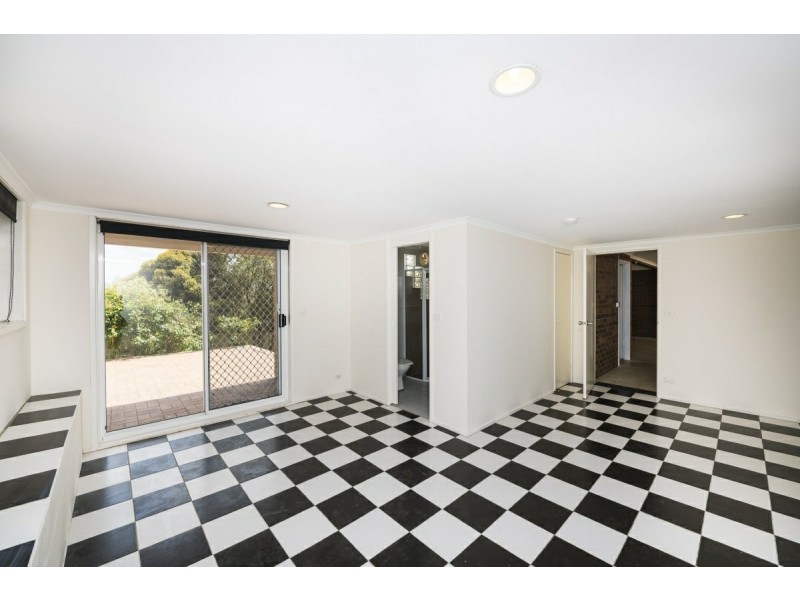 24 Pindari Crescent, Queanbeyan NSW 2620