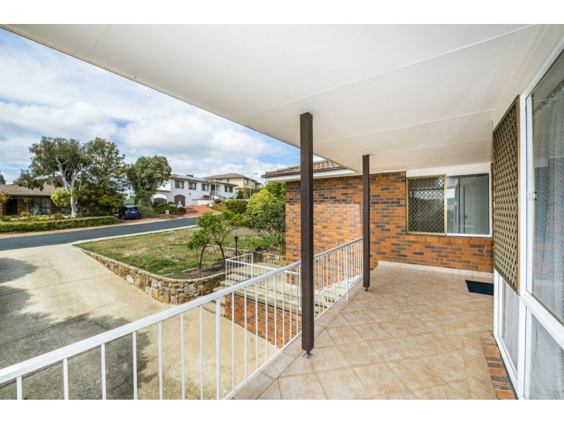 24 Pindari Crescent, Queanbeyan NSW 2620