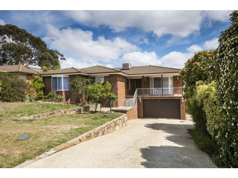 24 Pindari Crescent, Queanbeyan NSW 2620