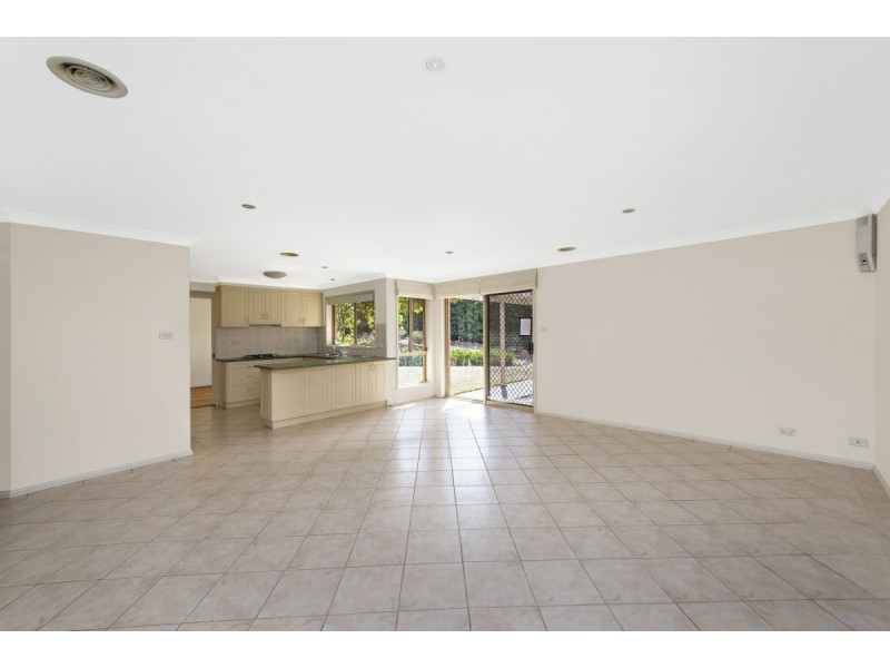 21 Binaburra Place, Queanbeyan NSW 2620