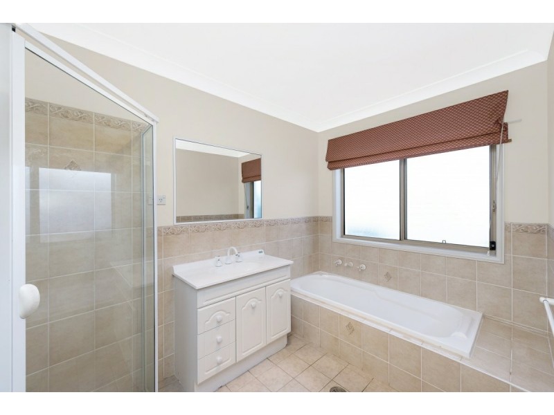 21 Binaburra Place, Queanbeyan NSW 2620