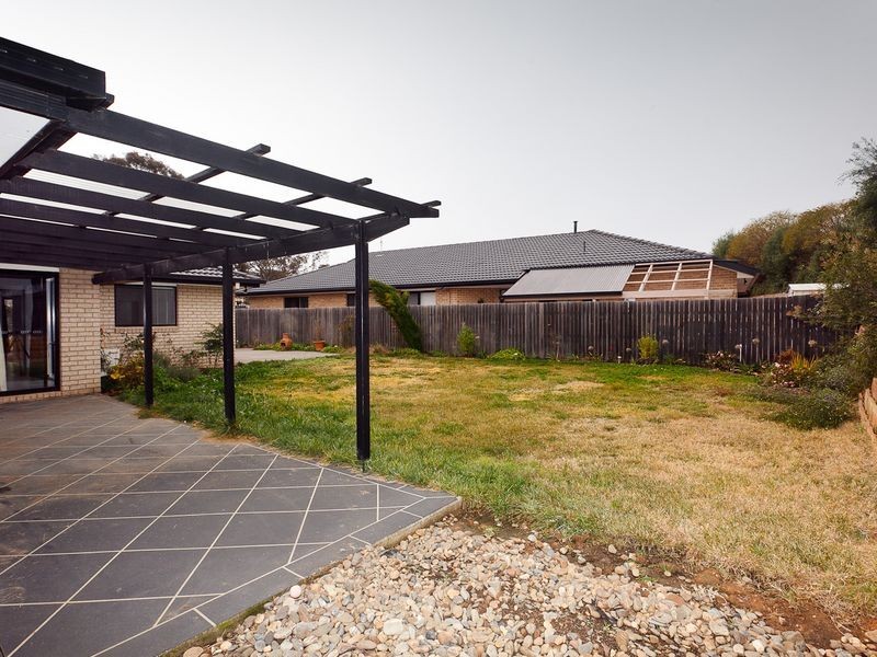 10 Dilwynia Crescent, Jerrabomberra NSW 2619