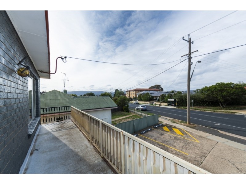 69 Uriarra Road, Queanbeyan NSW 2620