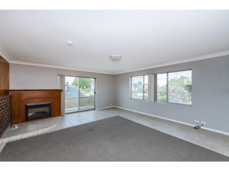 69 Uriarra Road, Queanbeyan NSW 2620