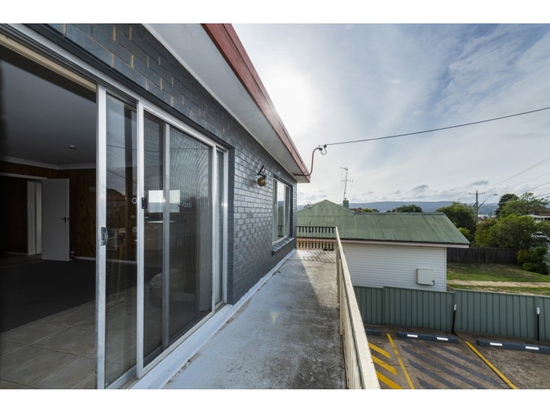 69 Uriarra Road, Queanbeyan NSW 2620