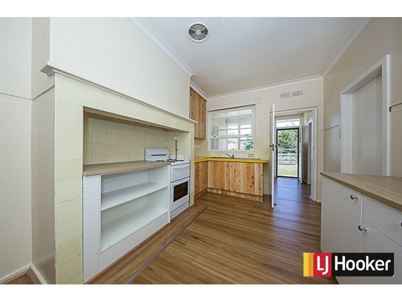 8 Bruce Street, Queanbeyan NSW 2620