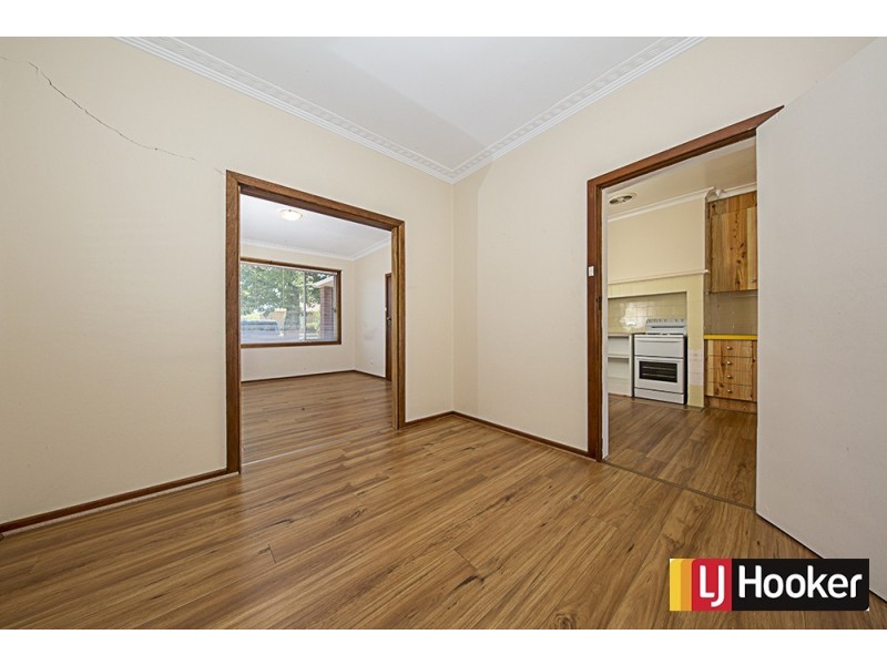 8 Bruce Street, Queanbeyan NSW 2620