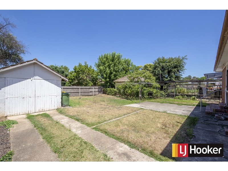 8 Bruce Street, Queanbeyan NSW 2620