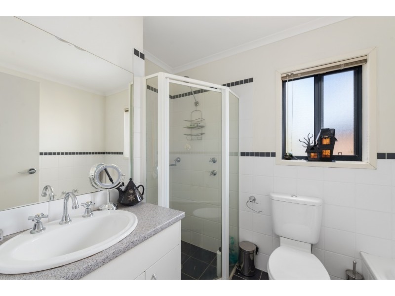 4/122 Fergus Road, Queanbeyan NSW 2620