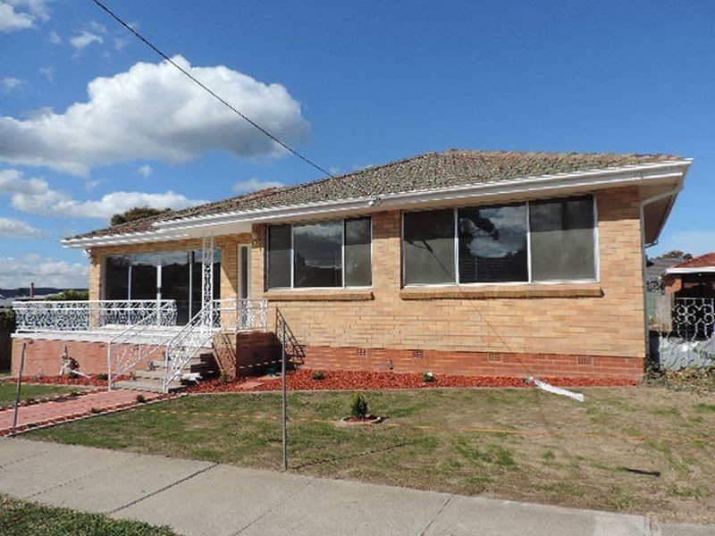 1 Christopher Crescent, Queanbeyan NSW 2620