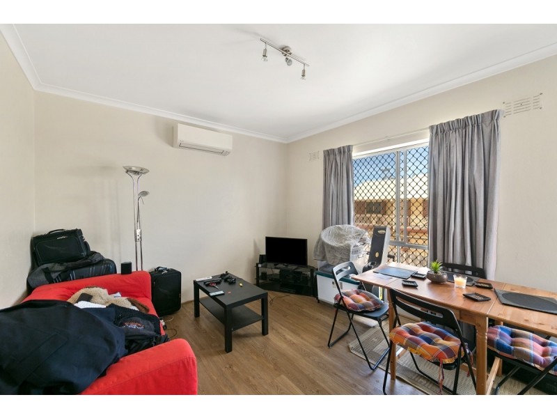 16/9 Macquoid Street, Queanbeyan NSW 2620