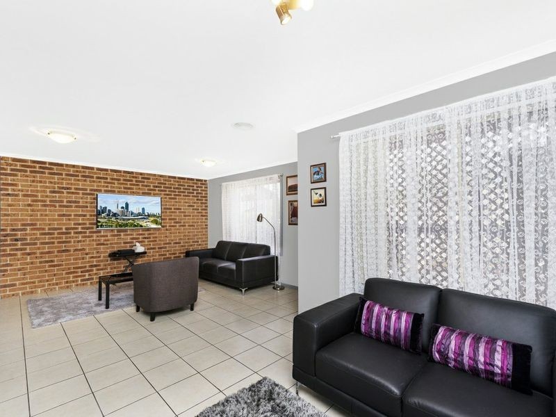 1/24 Binaburra Place, Queanbeyan NSW 2620