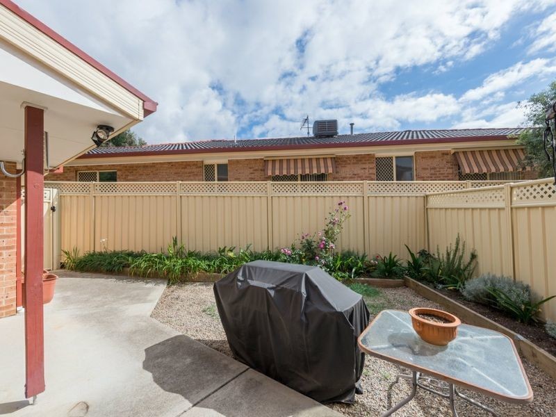 1/24 Binaburra Place, Queanbeyan NSW 2620