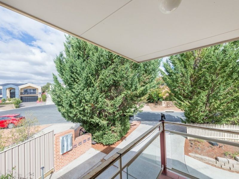 1/24 Binaburra Place, Queanbeyan NSW 2620