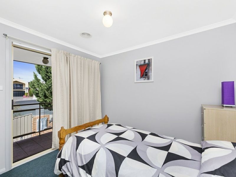 1/24 Binaburra Place, Queanbeyan NSW 2620