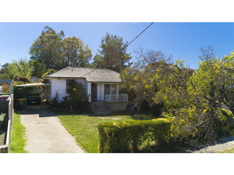 17 Munro Road, Queanbeyan NSW 2620