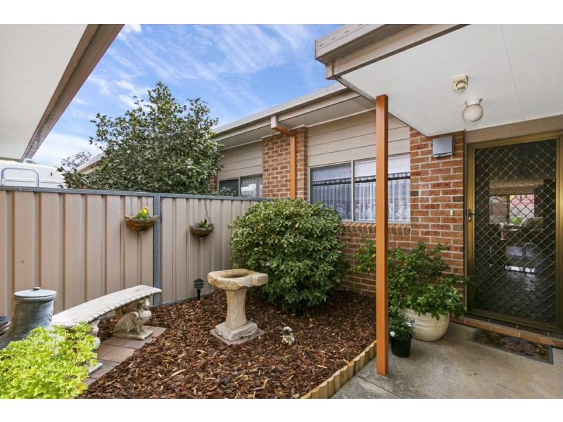 2/11 Barracks Flat Drive, Queanbeyan NSW 2620