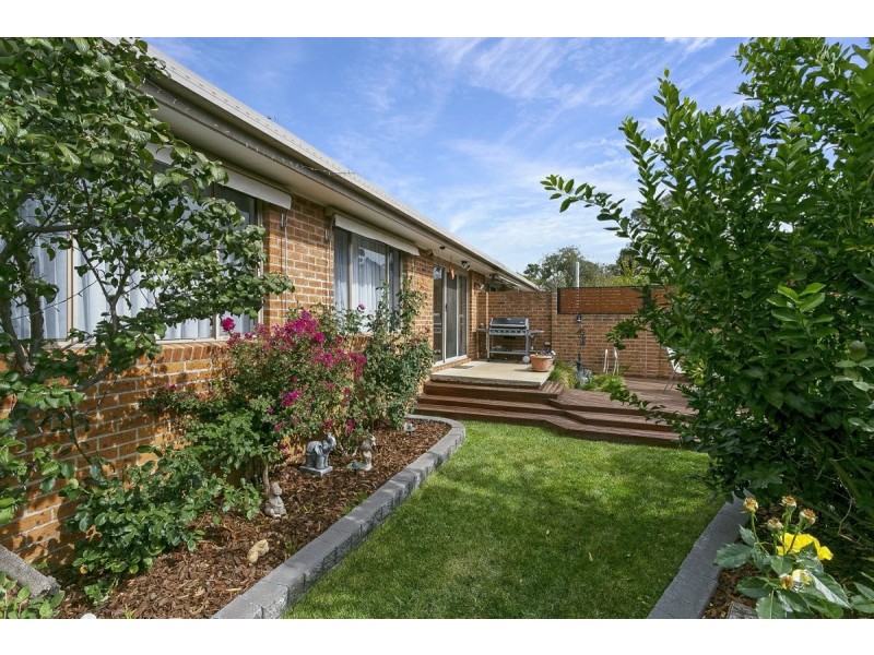 2/11 Barracks Flat Drive, Queanbeyan NSW 2620