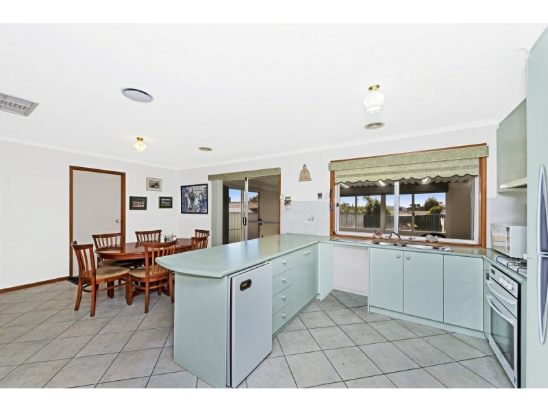 4 Wangara Crescent, Queanbeyan NSW 2620