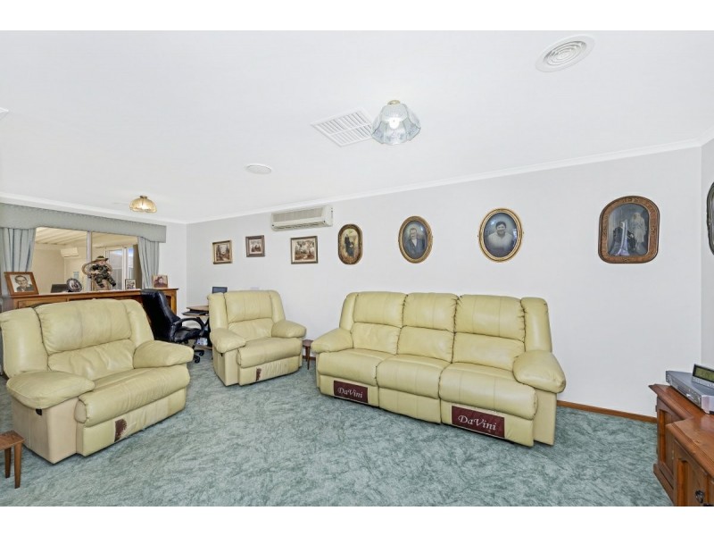 4 Wangara Crescent, Queanbeyan NSW 2620