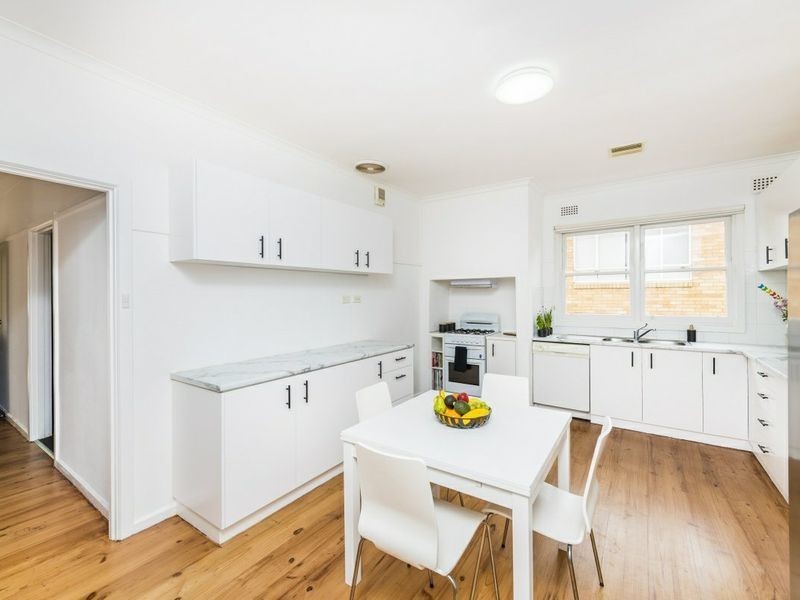 54 Crest Road, Queanbeyan NSW 2620