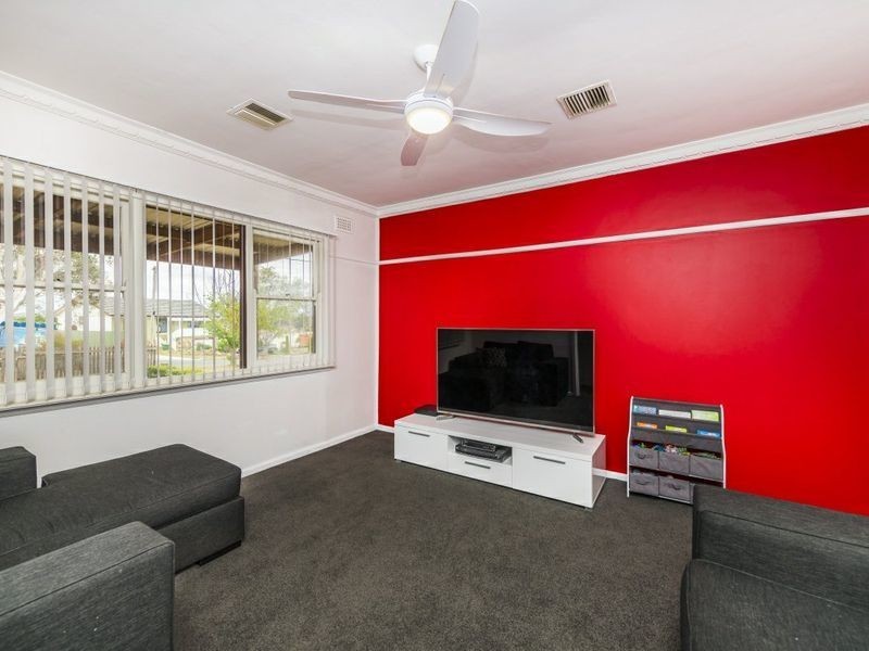 54 Crest Road, Queanbeyan NSW 2620