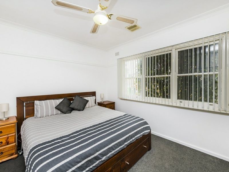 54 Crest Road, Queanbeyan NSW 2620