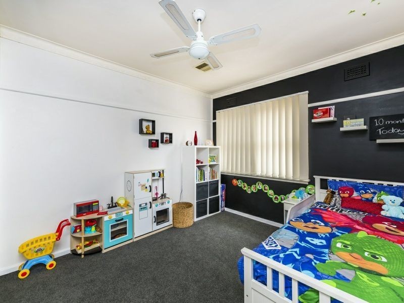 54 Crest Road, Queanbeyan NSW 2620