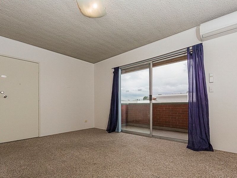 12/11 Crest Road, Queanbeyan NSW 2620