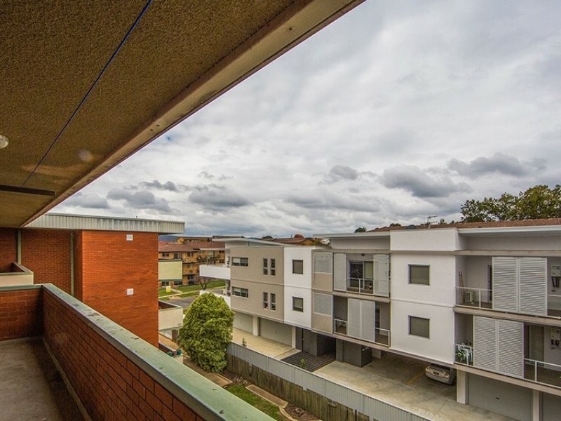 12/11 Crest Road, Queanbeyan NSW 2620